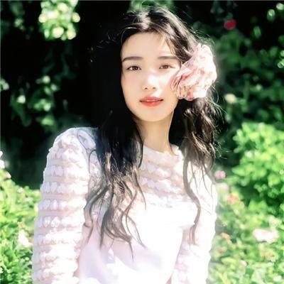 玉湖裸女